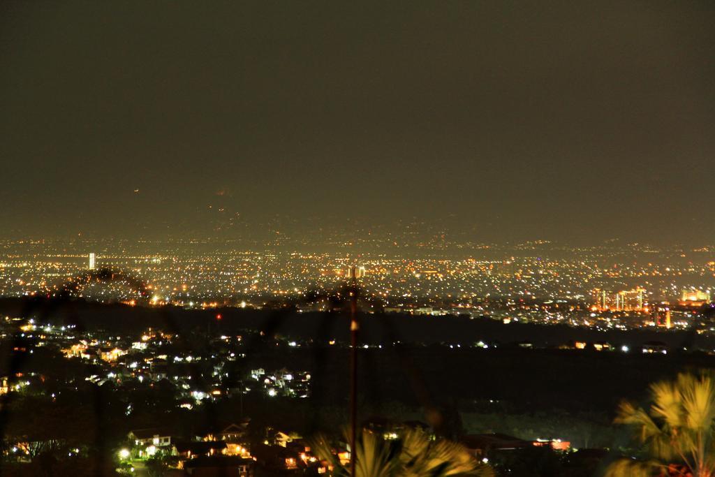 Sentra Inn Bandung Exteriér fotografie