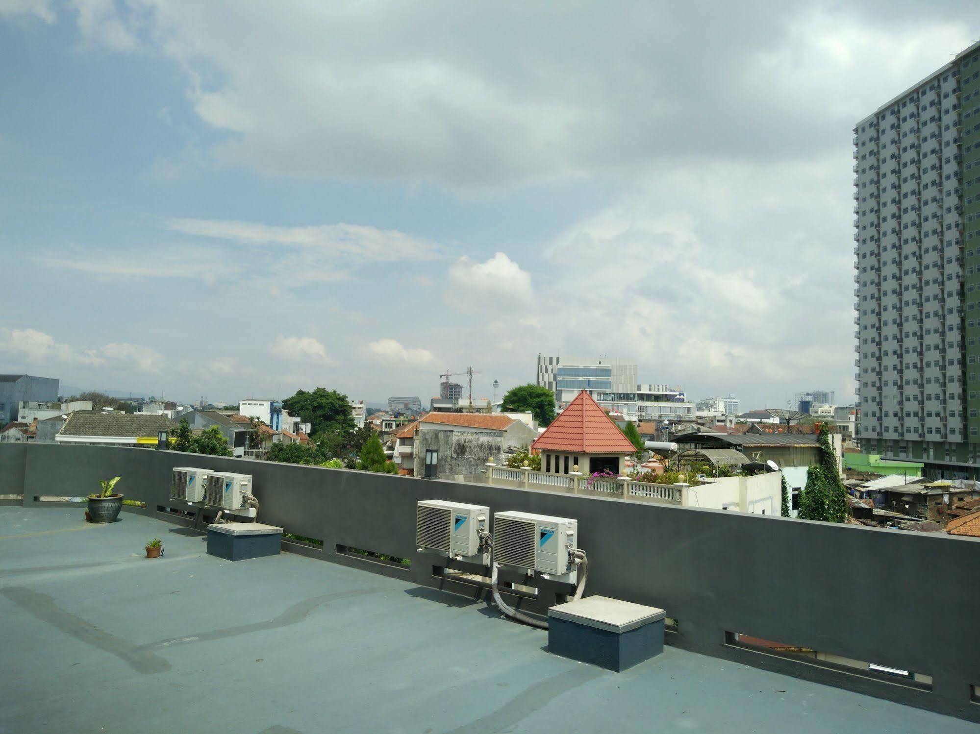 Sentra Inn Bandung Exteriér fotografie