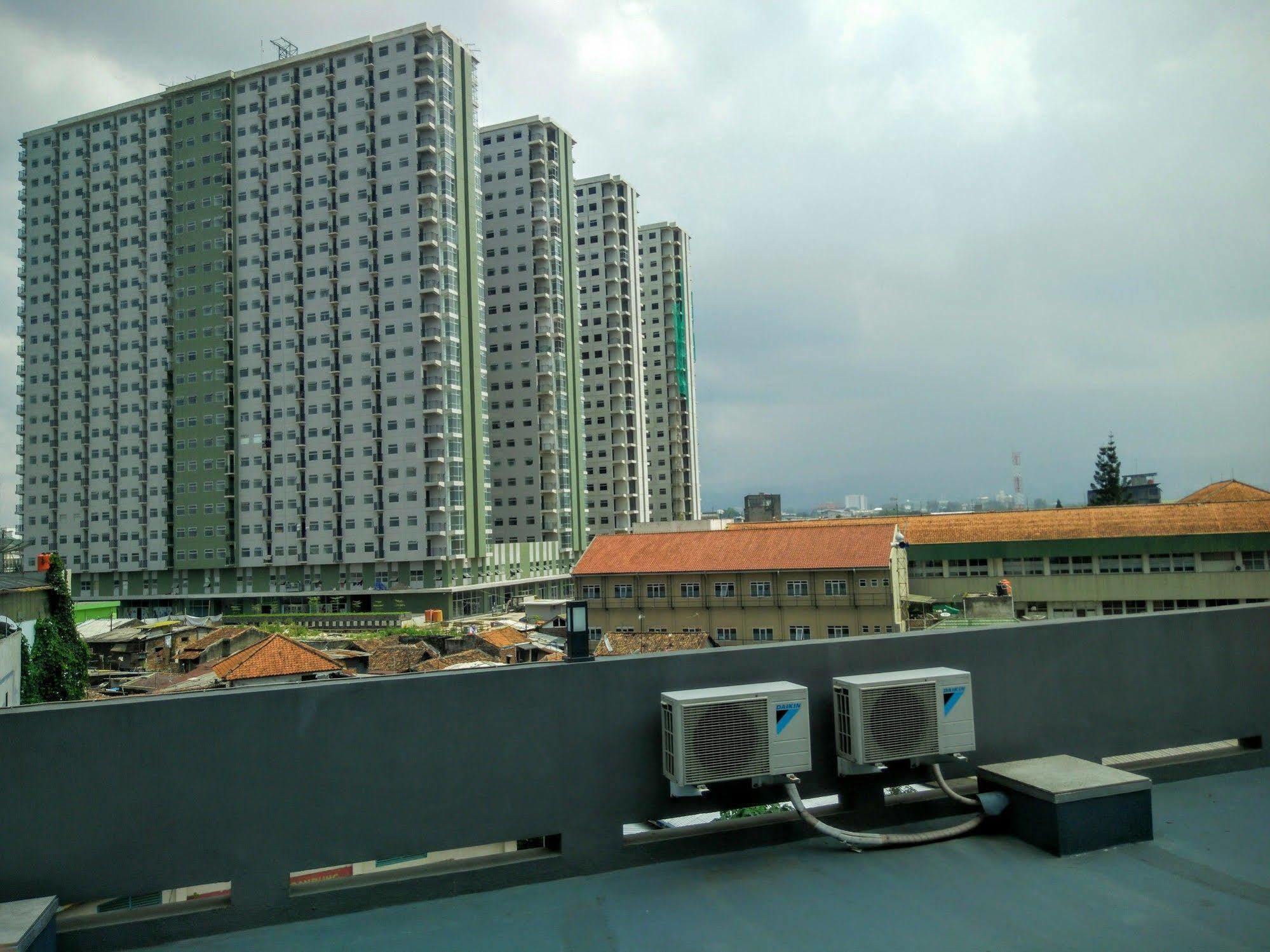 Sentra Inn Bandung Exteriér fotografie